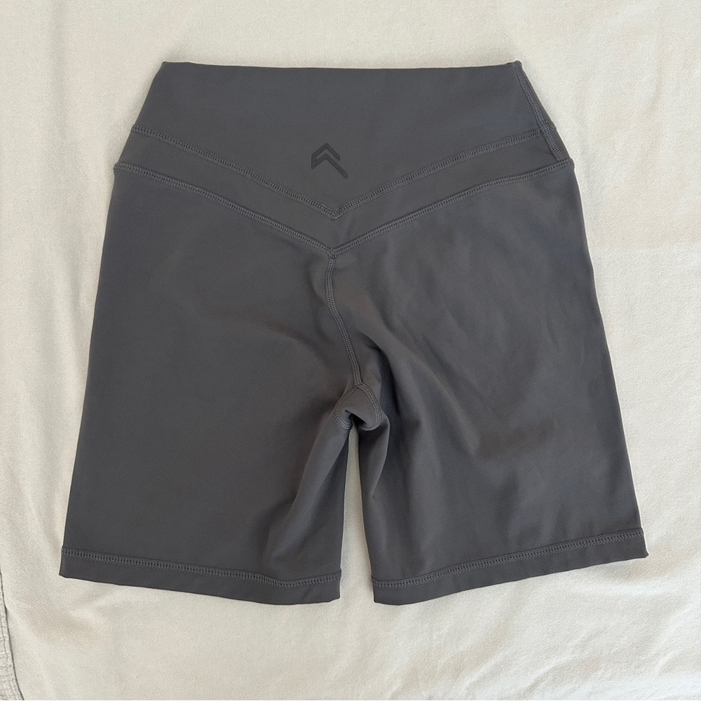 UNIFIED HIGH WAISTED SHORTS ASH GREY
